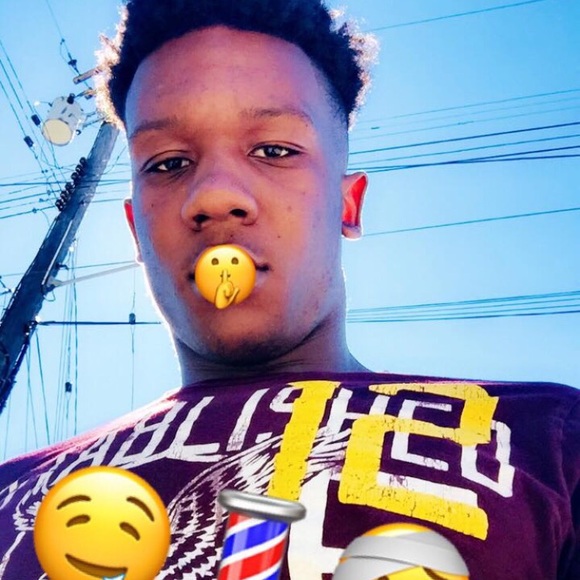 Meet your Posher, Carlos - Picture 1 of 1